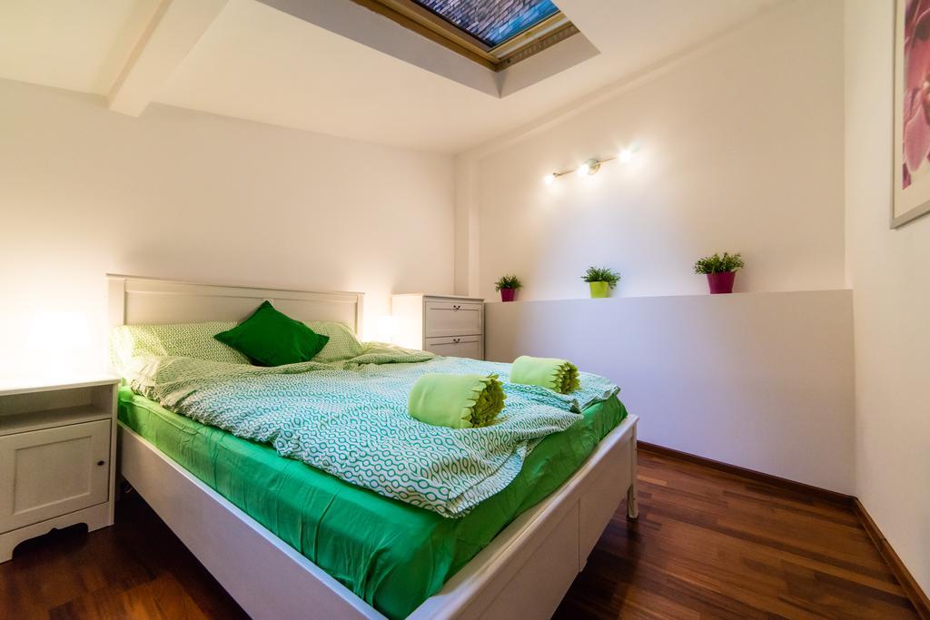 Quiet & Cosy In The Heart Of Old Cracow Апартаменти *